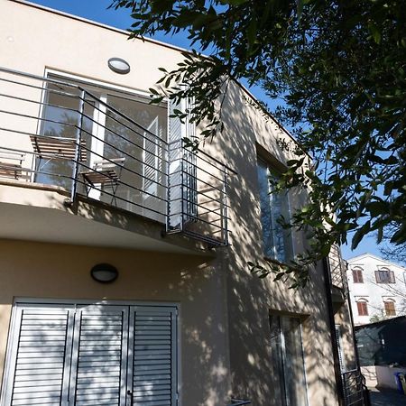 Apartment Davor Malinska Exterior foto