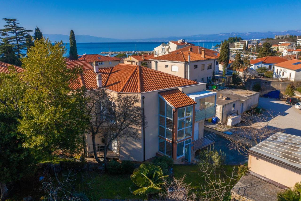 Apartment Davor Malinska Exterior foto