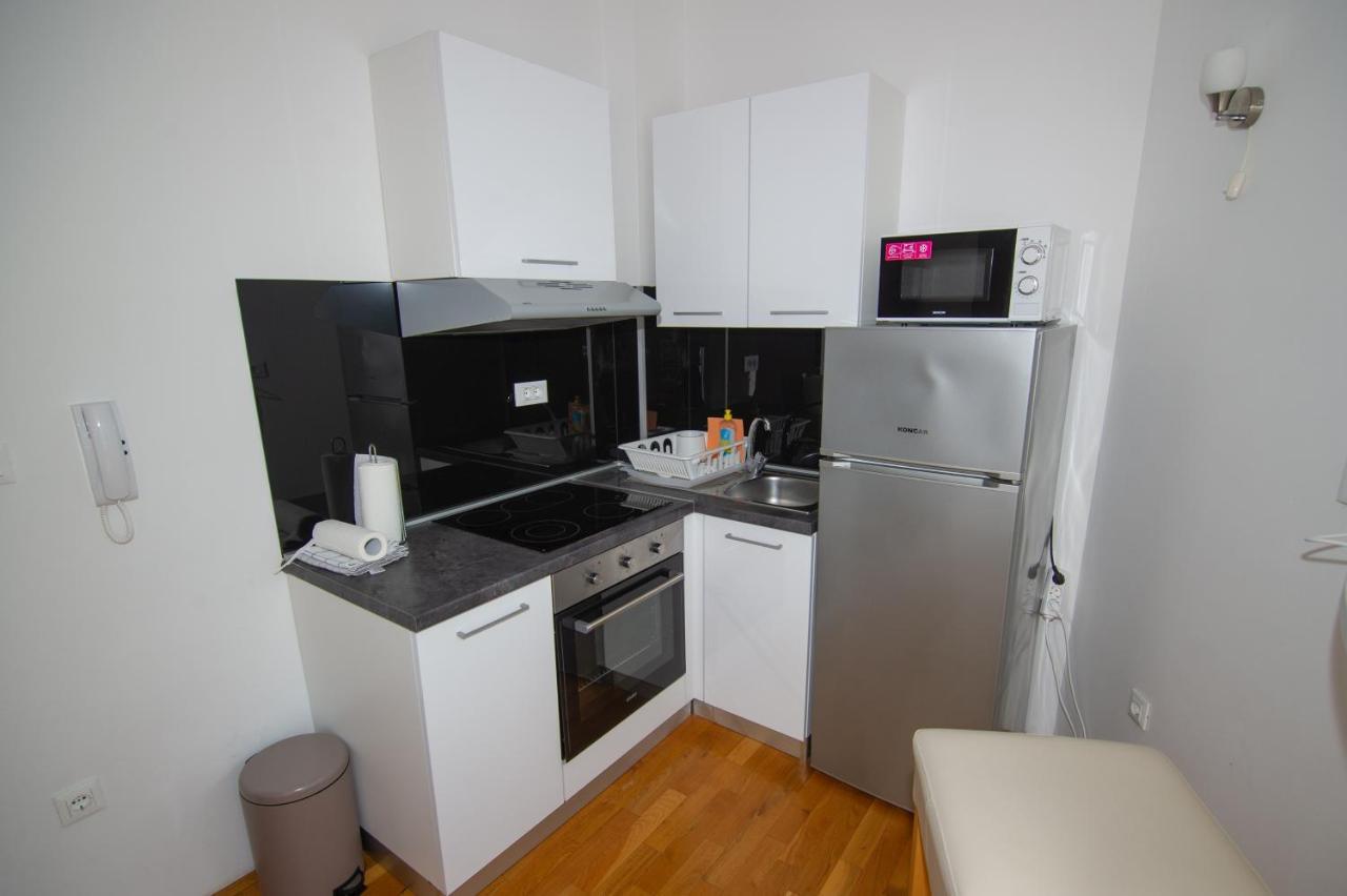 Apartment Davor Malinska Exterior foto