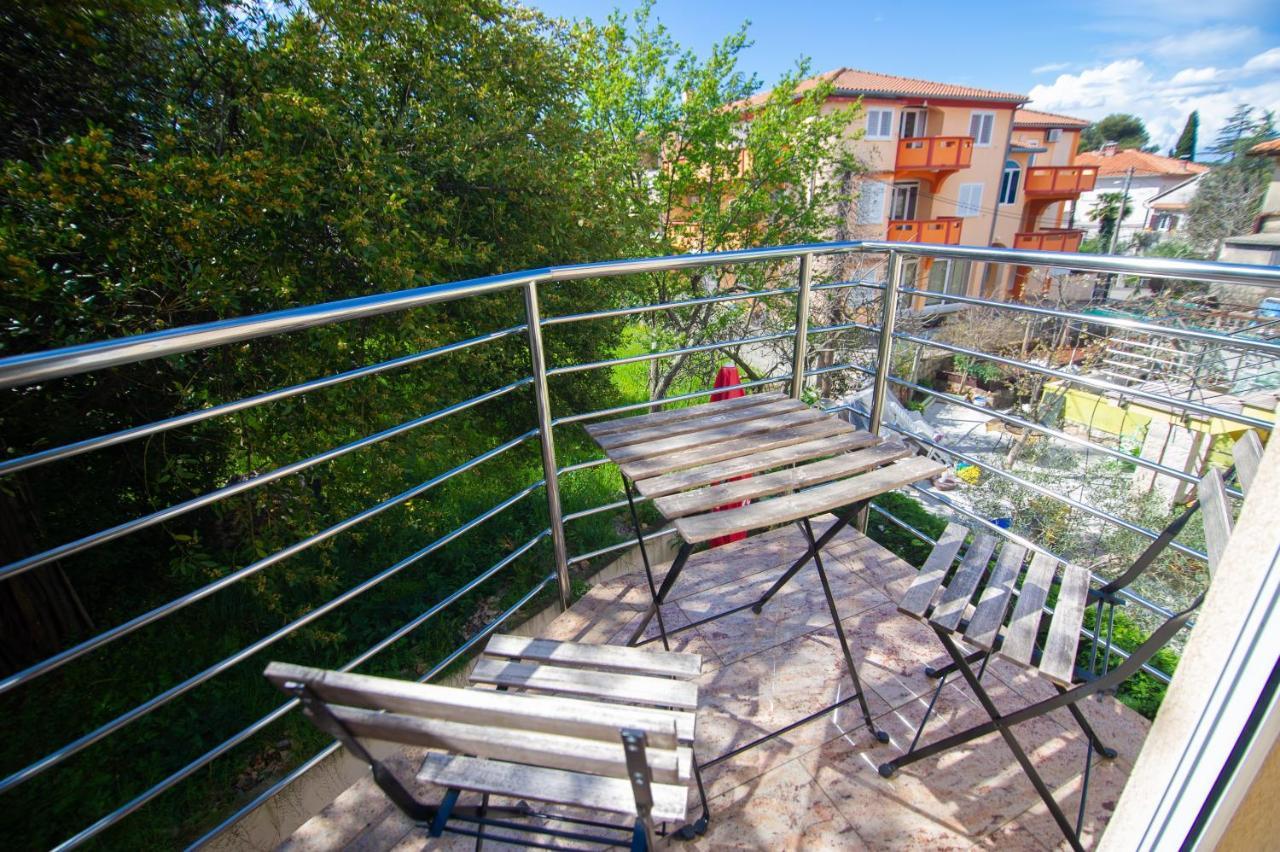 Apartment Davor Malinska Exterior foto