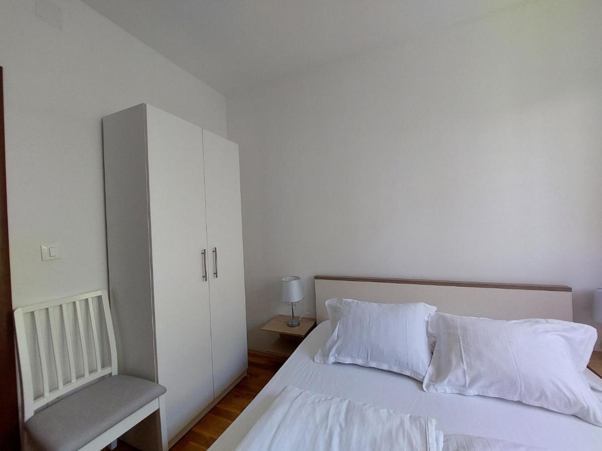 Apartment Davor Malinska Exterior foto