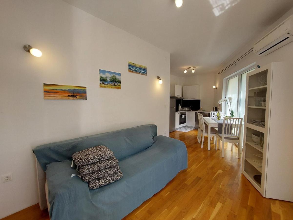 Apartment Davor Malinska Exterior foto