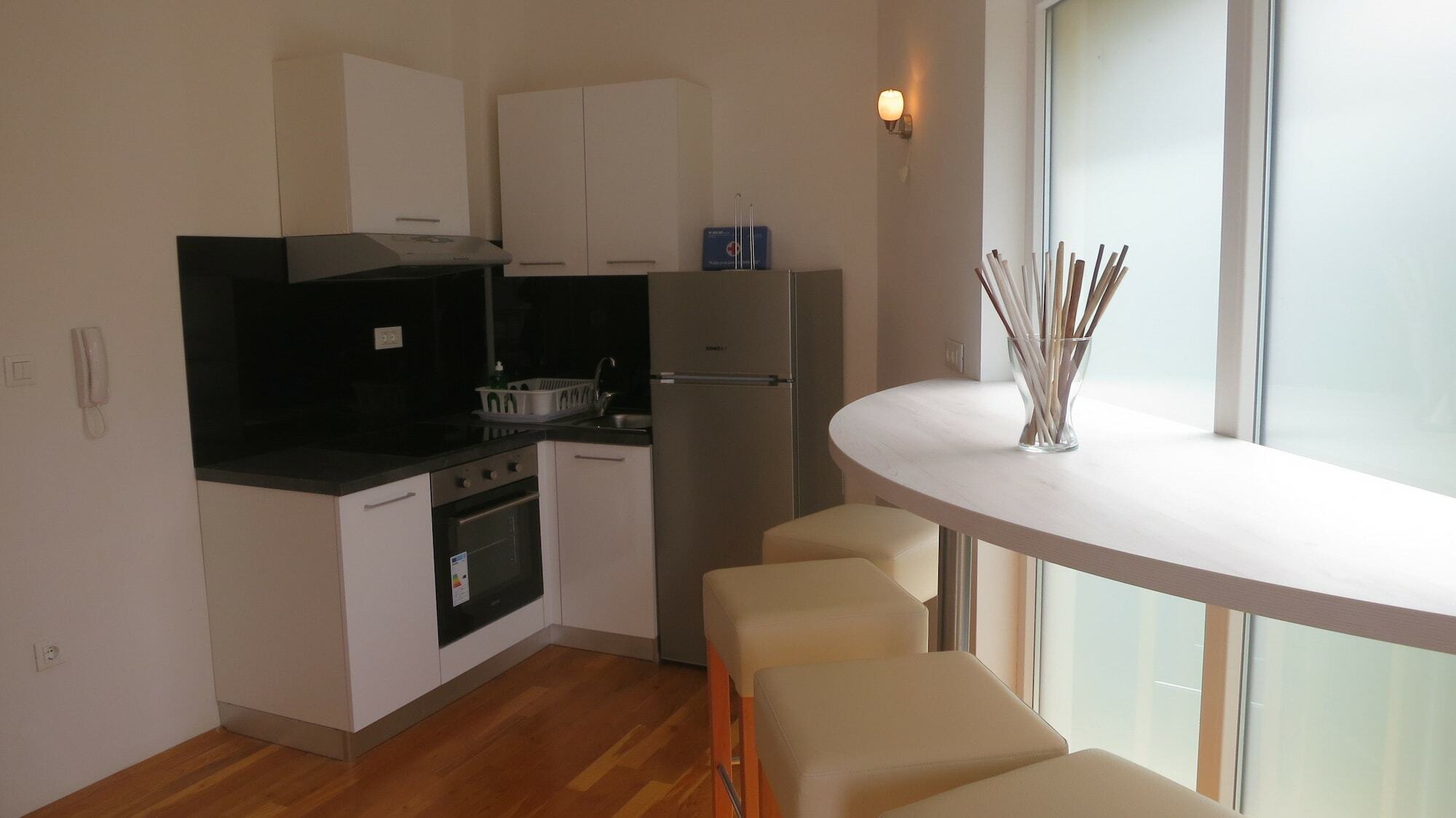 Apartment Davor Malinska Exterior foto
